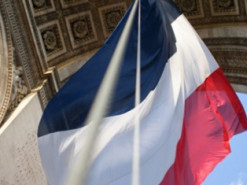 У Франції блокували фейковий сайт із «запрошенням» на війну в Україні